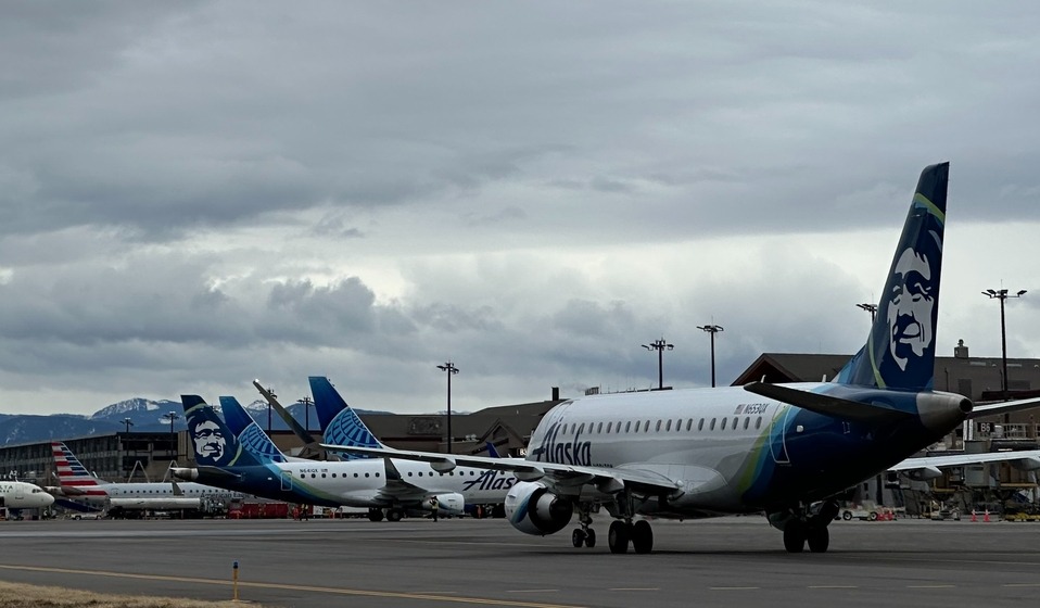 Alaska and other airlines on ramp 