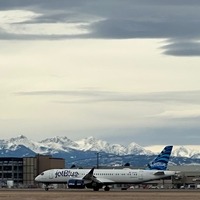 JetBlue aircraft landing at BZN 